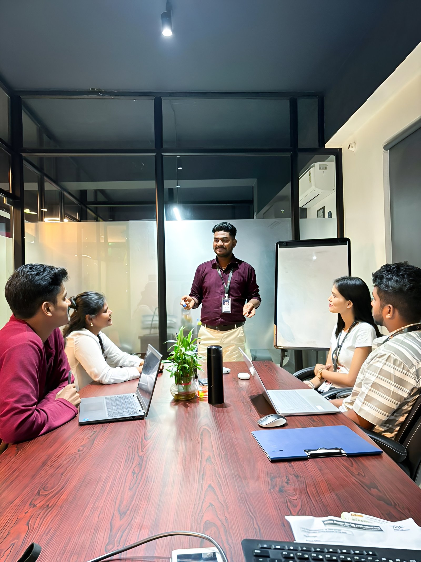 Digital marketing internship training session at Adver Digify where interns learn through live projects and expert mentorship